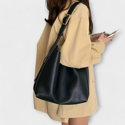 Varyn – Elegant Leather Shoulder Bag